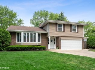 1404 N Althea Ln, Mount Prospect, IL 60056