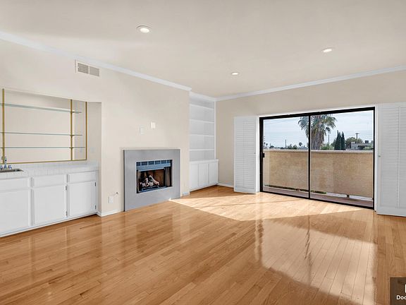 2nd image of 1665 Federal Ave Unit 303