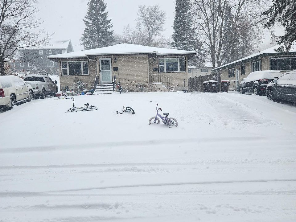 1st image of 256 22nd Ave S #256