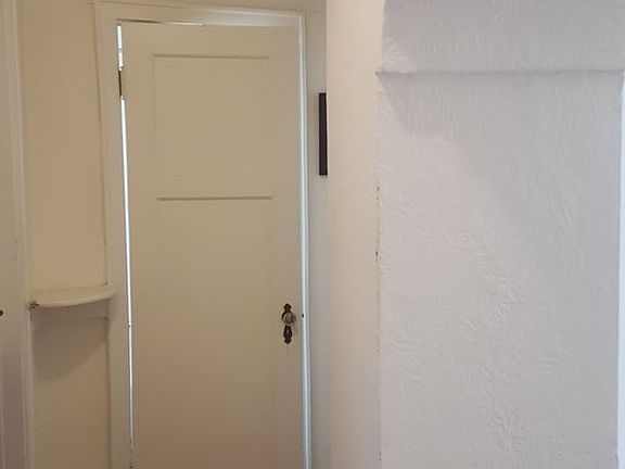 5th image of 3317 N Oakland Ave APT 8