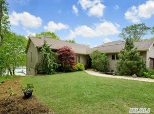 800 North Dr, Mattituck, NY 11952