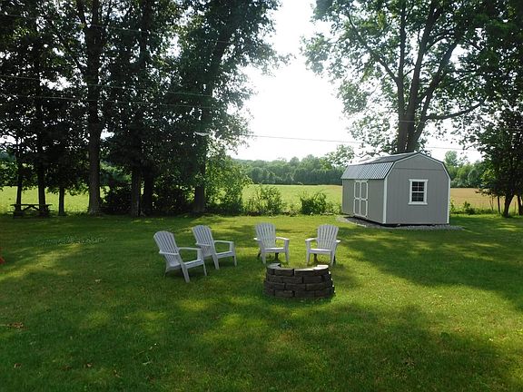 4th image of 124 Sherwood Dr