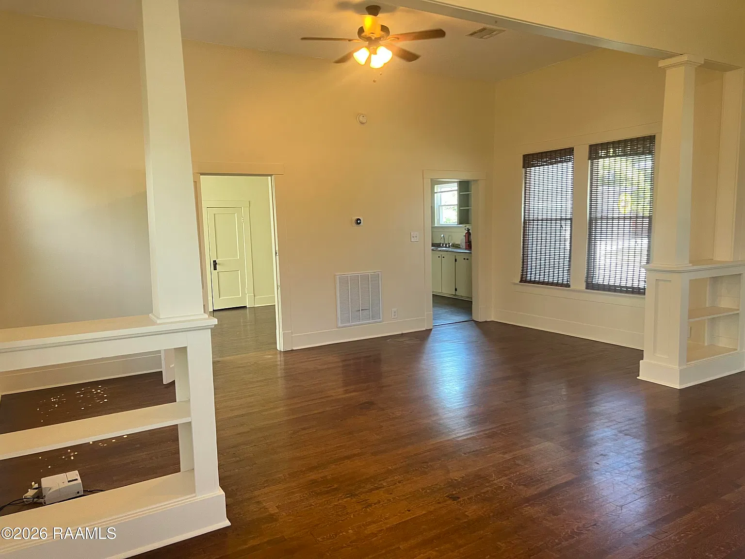 2 bed, 1.0 bath, 1300 sqft, $1,350 — Photo 4