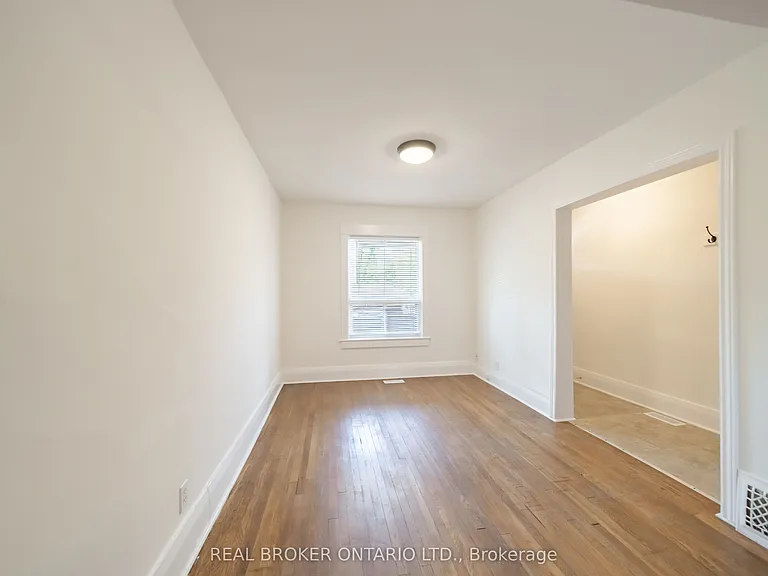 542 Glebeholme Blvd #MAIN — Photo 4