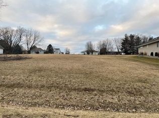 2124 Hawthorne Dr, Davis, IL 61019