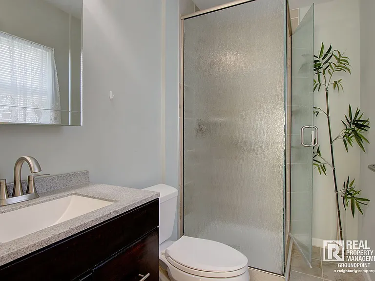 97 Avonshire Dr — Photo 13