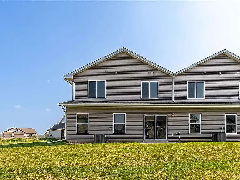 1175 Exchange St — Photo 15