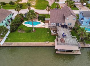 1302 Tiki Dr, Tiki Island, TX 77554