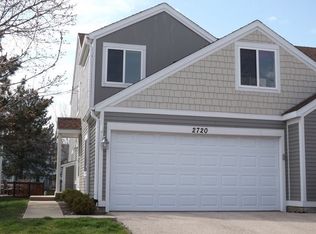 2720 Prairieview Ln S, Aurora, IL 60502