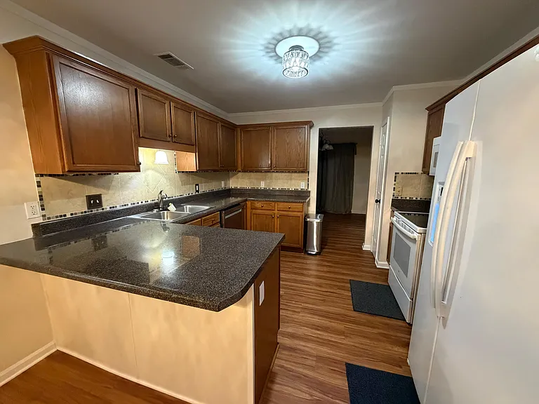 10792 Lexington Dr — Photo 13
