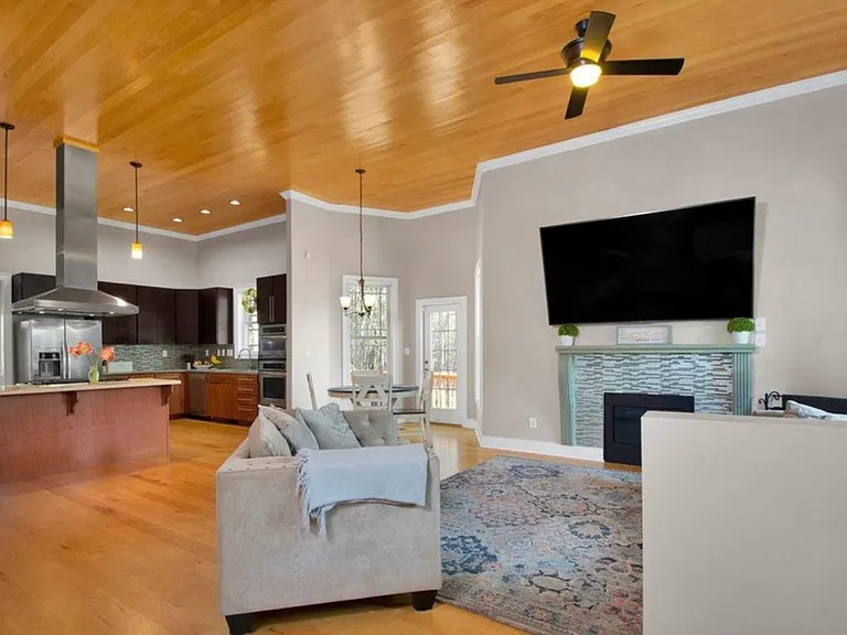 233 Saintsbury Pl — Photo 13
