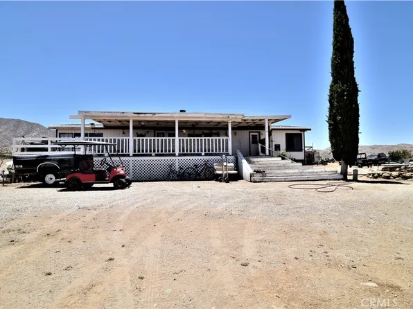 10140 Arrow Ln, Juniper Hills, CA 93543