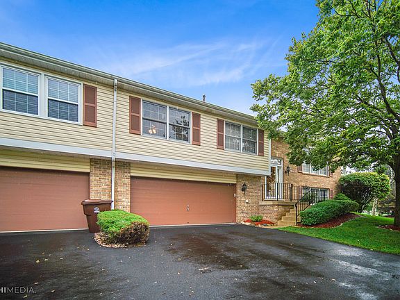 2nd image of 9957 Cambridge Ct #D