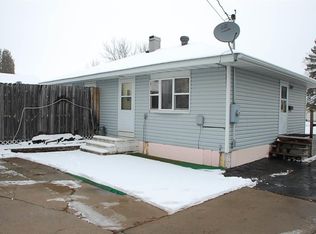 106 Wyandotte Rd, Hoyt Lakes, MN 55750