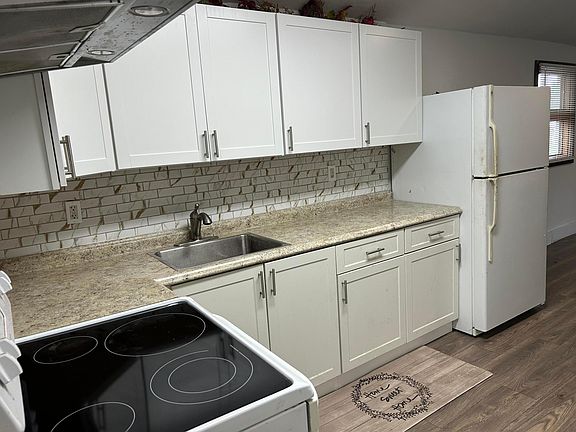 5th image of 1103 Ave G