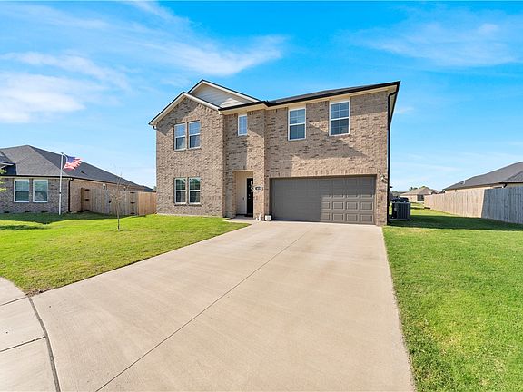 2nd image of 613 Cattleman Ln