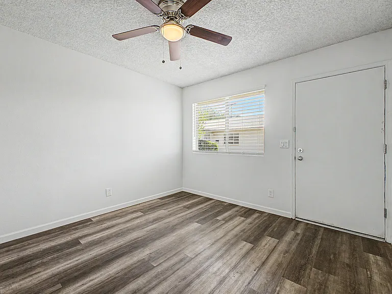 2209-2211 S Granada Dr #2209-A — Photo 13