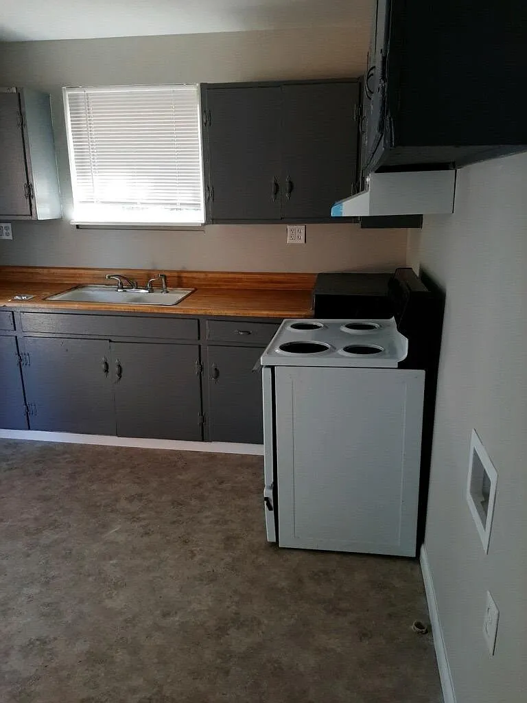 2 bed, 900 sqft, $1,100 — Photo 4