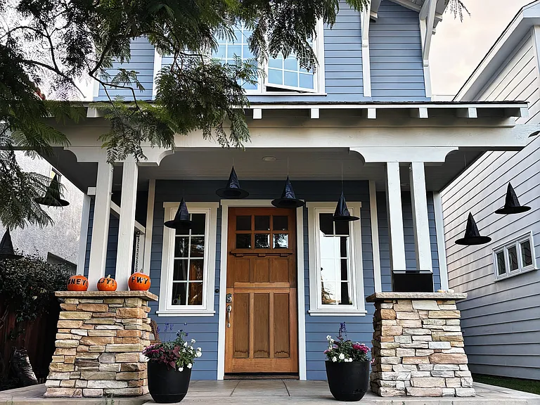 314 E Ave — Photo 1