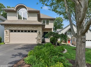 21309 W Crescent Dr, Mundelein, IL 60060