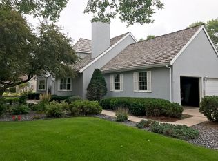 2316 Riverside Dr, Grand Island, NE 68801