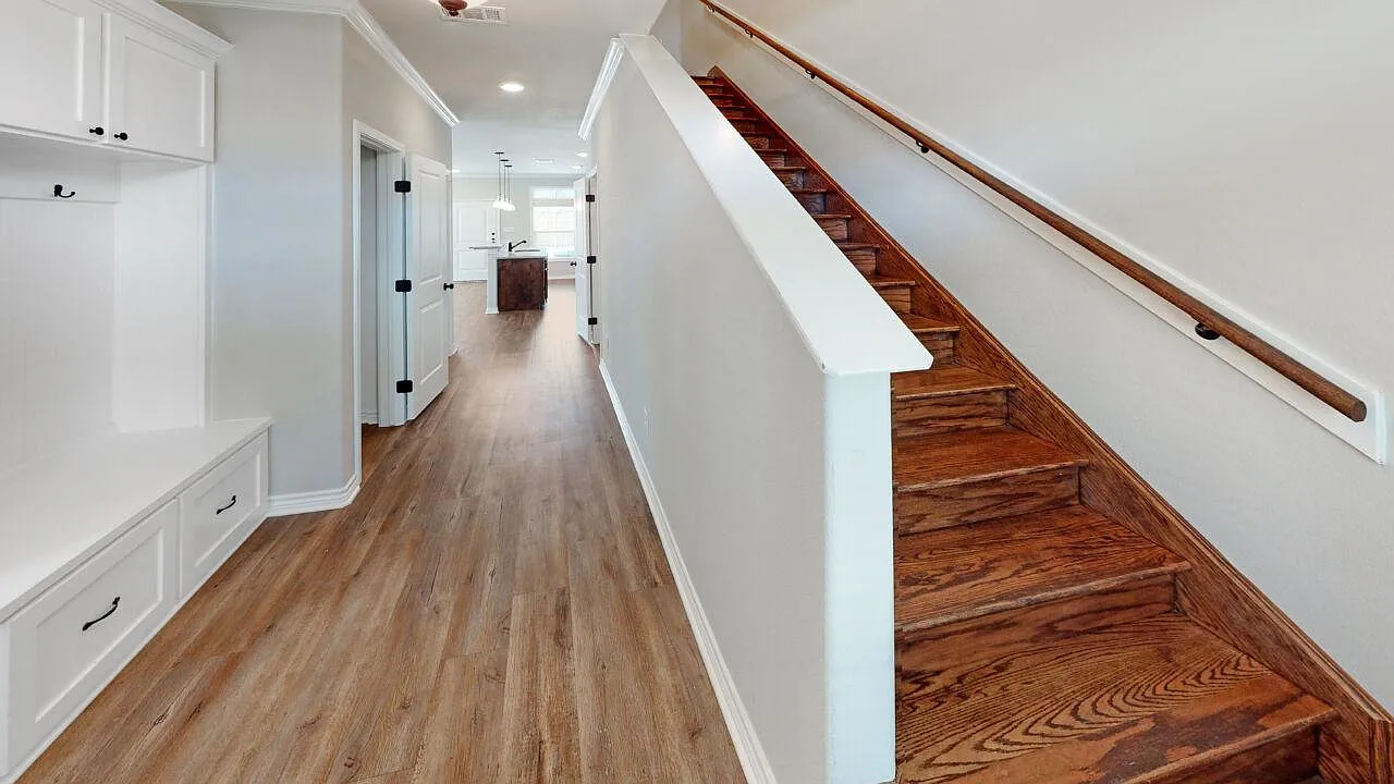 4 bed, 4.5 bath, 1951 sqft, $4,595 — Photo 2