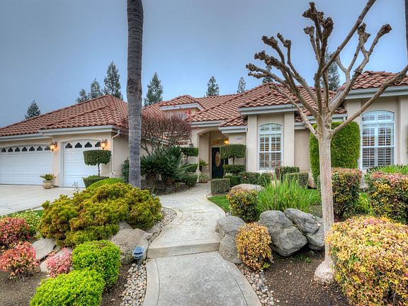 3rd image of 1054 E Newhall Dr