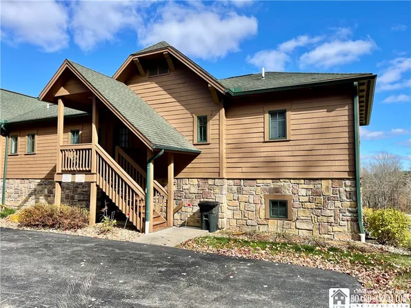 8004 Canterbury Dr #8004, Clymer, NY 14724