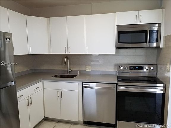 4th image of 20379 W Country Club Dr APT 1731
