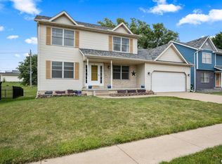 2610 W 62nd St, Davenport, IA 52806