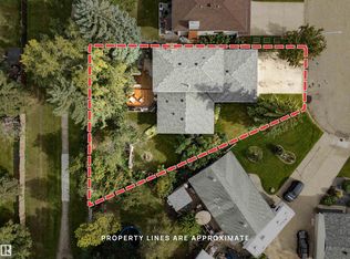 361 Lee Ridge Rd NW, Edmonton, AB T6K 0N6