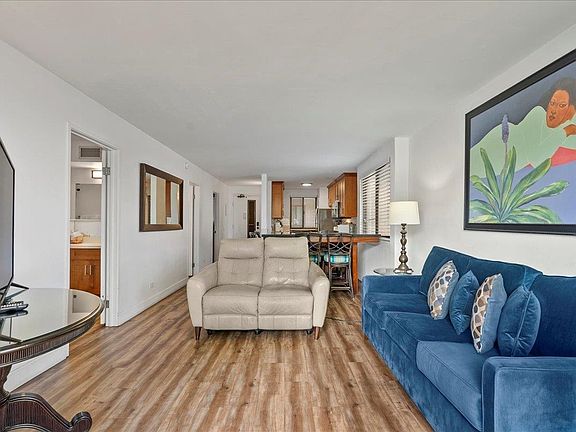 3rd image of 4310 Lower Honoapiilani Rd APT 220