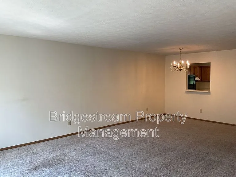 4595 Burchdale St — Photo 5