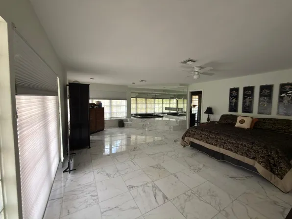 7331 NE Bay Cove Ct, Boca Raton, FL 33487