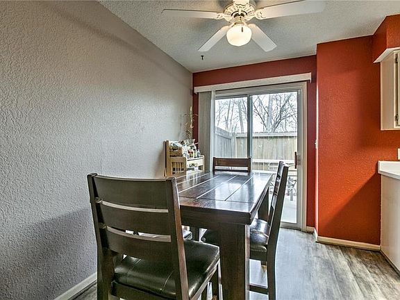 4th image of 6045 NE Moonstone Dr