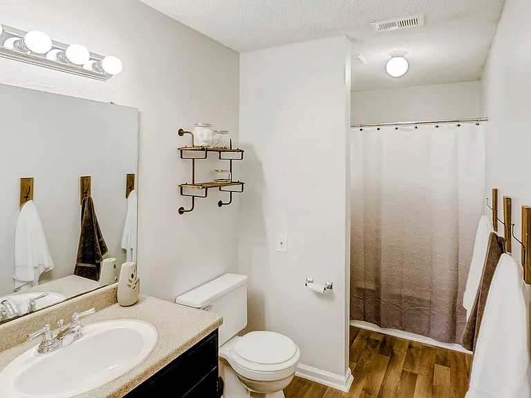 Brandemere Apartment Homes — Photo 54