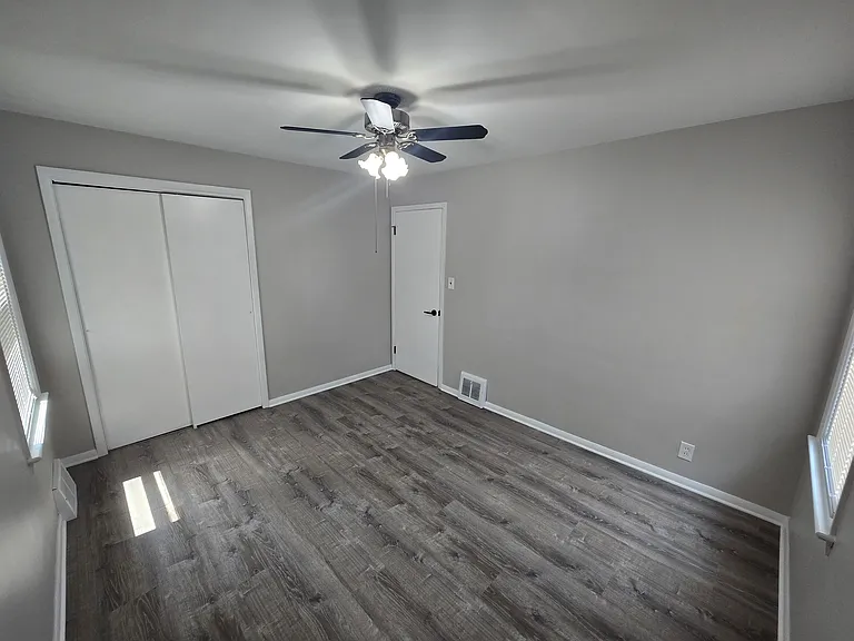 12328 Park Knoll Dr — Photo 10