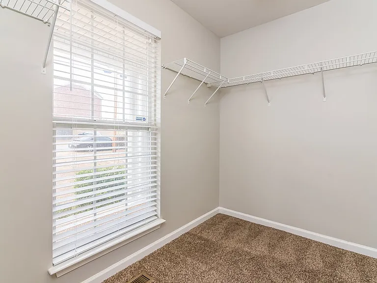 209 Briarcotes Cir — Photo 9