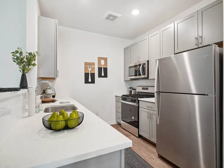 Laurel Run Apartments — Photo 8
