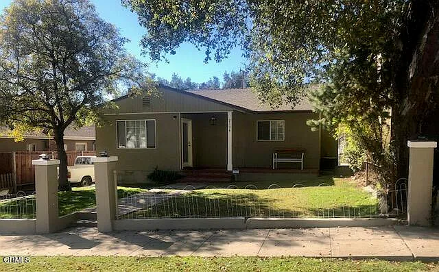 2136 Crescent Ave — Photo 2