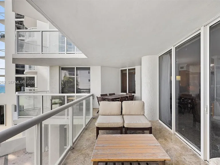 18671 Collins Ave #404 — Photo 6