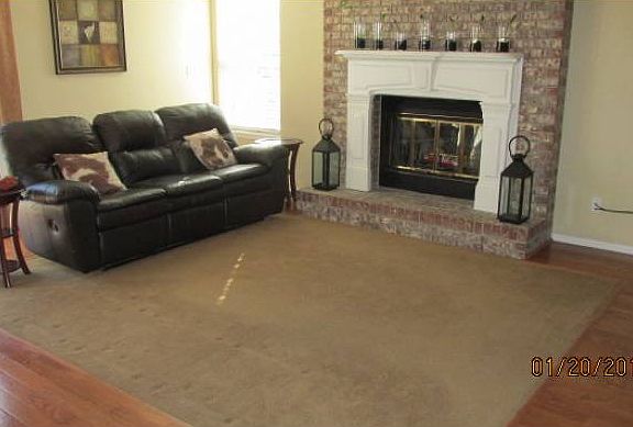 family room off kitchen