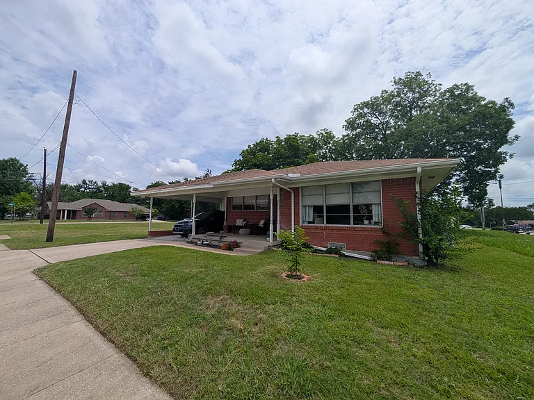 804 Canal St — Photo 15