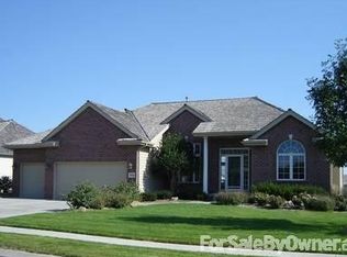 17626 Colonial Ave, Omaha, NE 68136