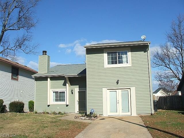 1st image of 900 Foxwood Ct