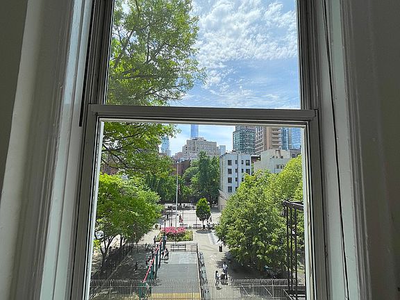 3rd image of 101 Thompson St APT 22