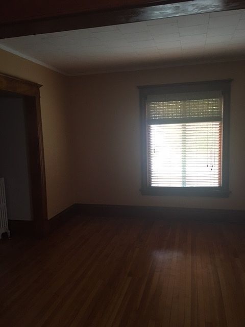 front room 