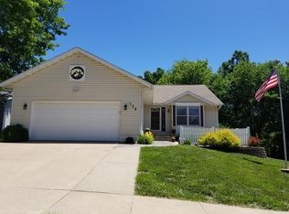 128 Crescent Ln, Fort Madison, IA 52627