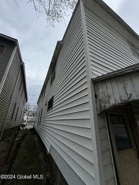 5th image of 1602 Broadway