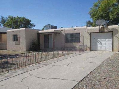 309 60th St NW, Albuquerque, NM, 87105
